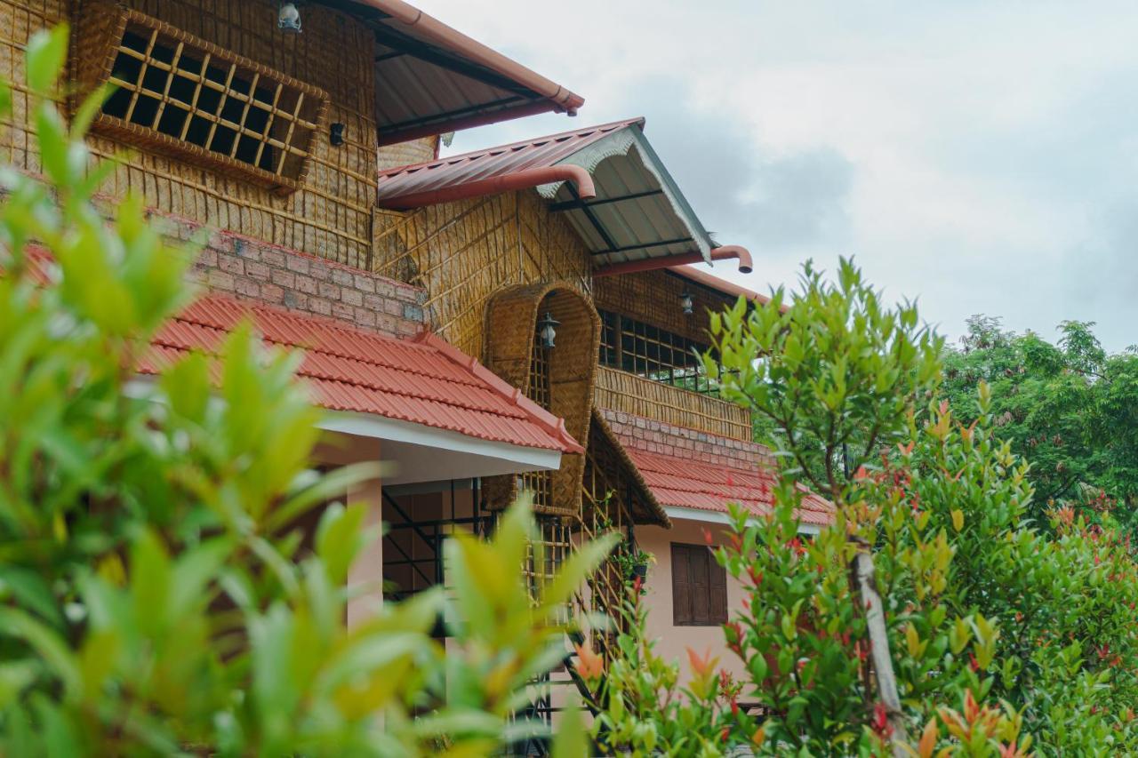 Canalview Private Cottage Azhikkal Ayiram Thengu Panmana Екстериор снимка